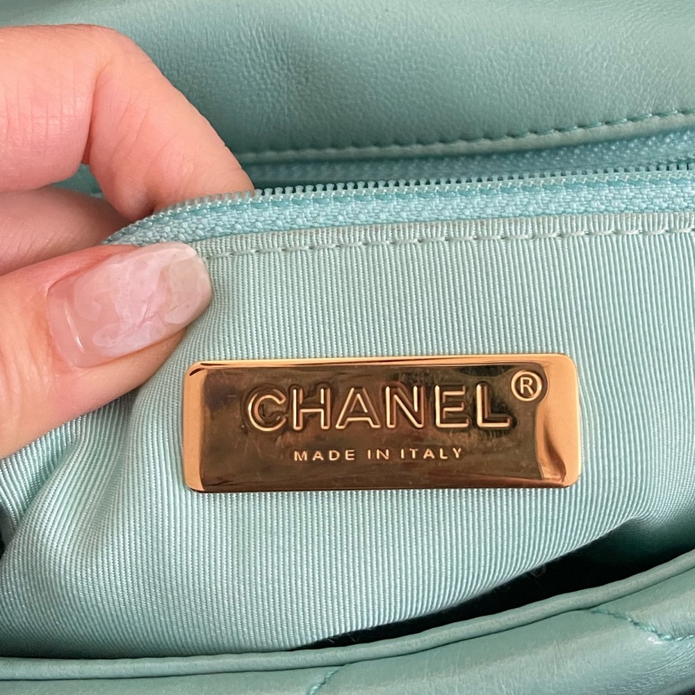 Chanel 19 flap Tiffany Blue small / medium - Picture 8 of 9